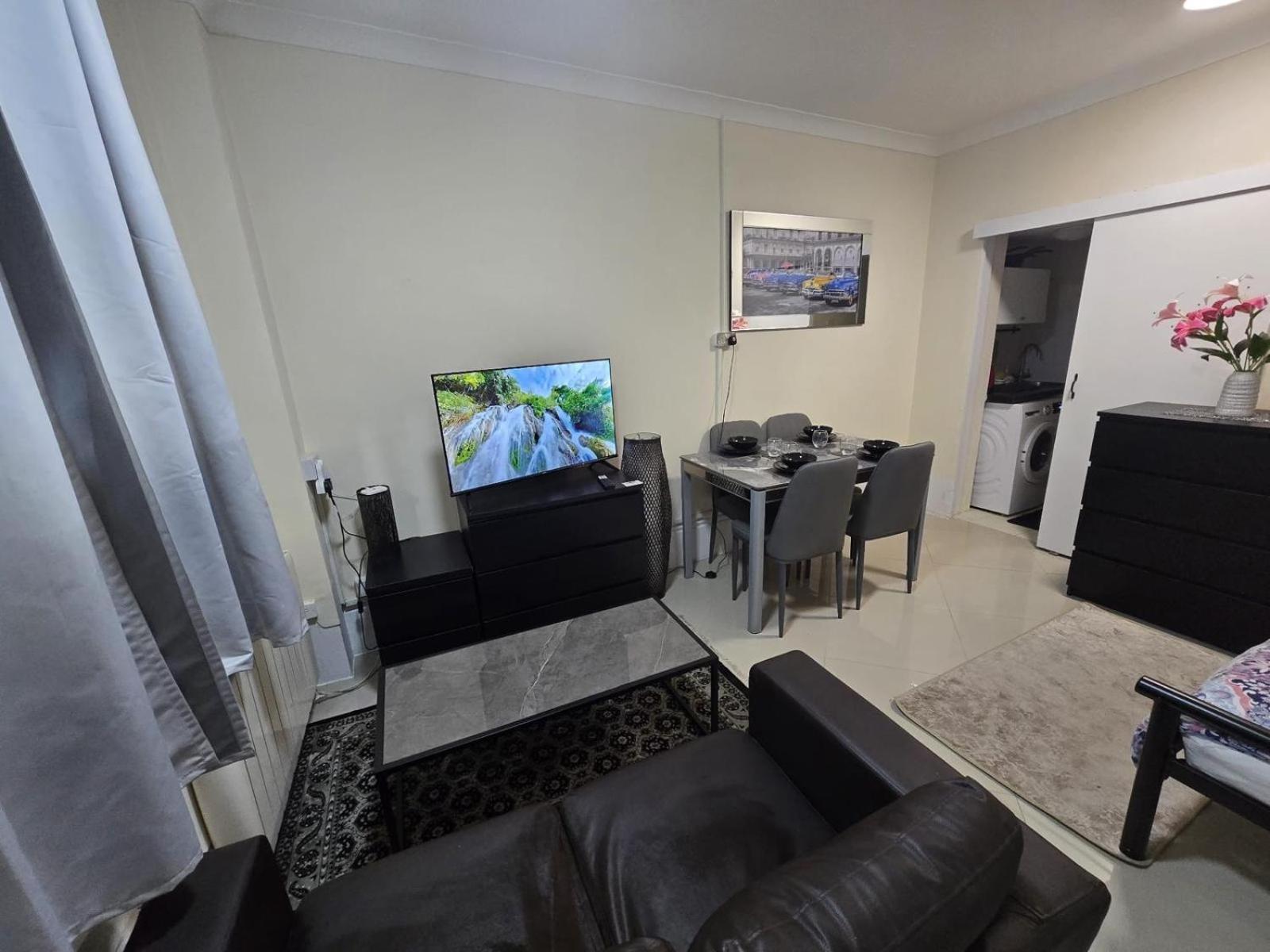 Shanti House Enfield Extérieur photo